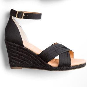 Me Too Bellini 12 black canvas wedge ankle strap sandals